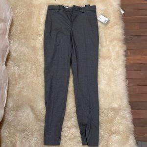 Men’s 28R H&M skinny fit stretch. Charcoal grey.